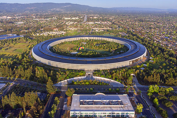 Aerial photo of Apple Park in Cupertino, California